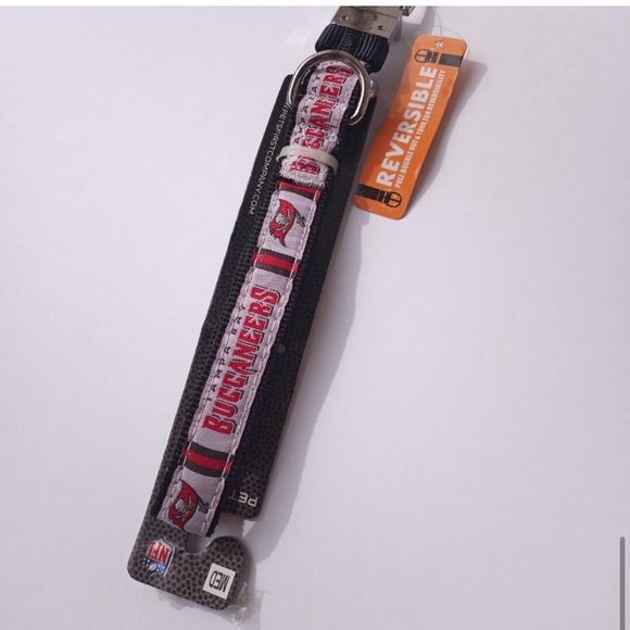NFL Reversible Tampa Bay Buccaneers bucs Dog Collar (Size M) Two-Sided Collar - Picture 11 of 11
